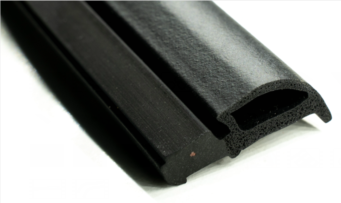 Korda me tela bakri t&euml; bashk&euml;ekstruduara me profil gome