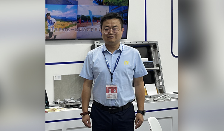 Ye Long Ying (Tayland/Foshan Fabrikaları Genel M&uuml;d&uuml;r&uuml;)